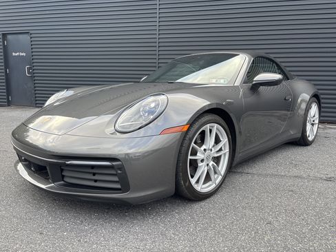 Certified 2022 Porsche 911 Carrera image 1