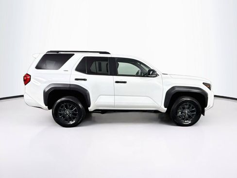Certified 2025 Toyota 4Runner SR5 AWD/4WD image 10
