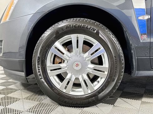 Used 2011 Cadillac SRX Luxury FWD image 31