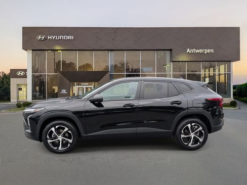 Used 2024 Chevrolet Trax RS w/ Driver Confidence Package FWD image 6