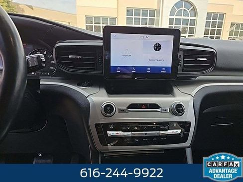 Used 2021 Ford Explorer XLT AWD/4WD image 10