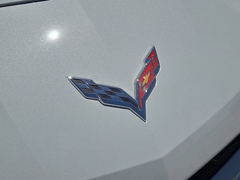 Used 2018 Chevrolet Corvette Grand Sport RWD image 11
