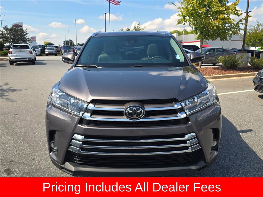 Used 2019 Toyota Highlander Limited AWD/4WD image 8