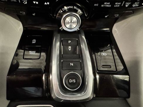 Used 2023 Acura MDX SH-AWD w/ Technology Package image 18