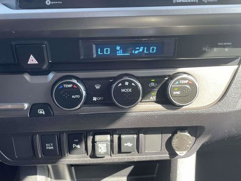 Used 2023 Toyota Tacoma SR5 RWD image 32