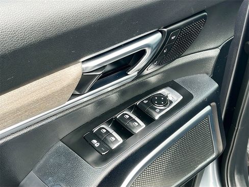 Used 2022 Kia Telluride SX w/ SX Prestige Package image 18