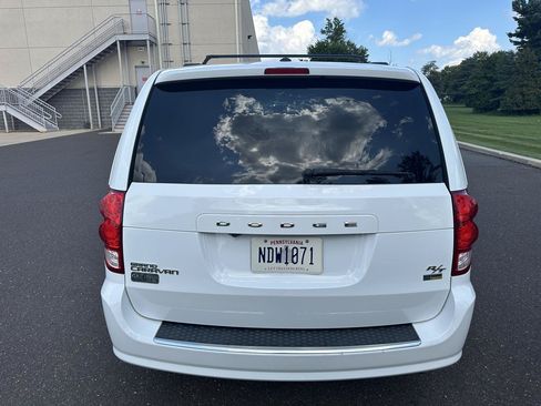 Used 2016 Dodge Grand Caravan R/T FWD image 7