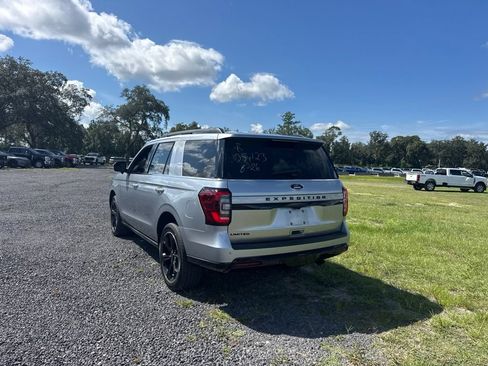 Used 2024 Ford Expedition Limited RWD image 4