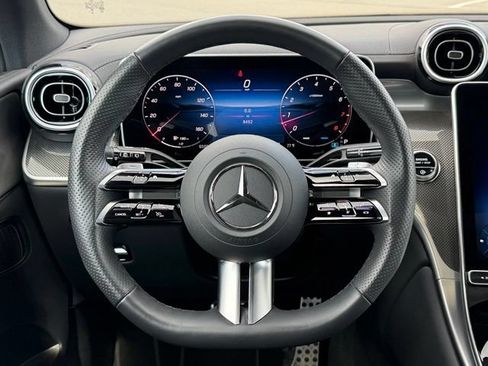Used 2026 Mercedes-Benz GLC 300 4MATIC image 13