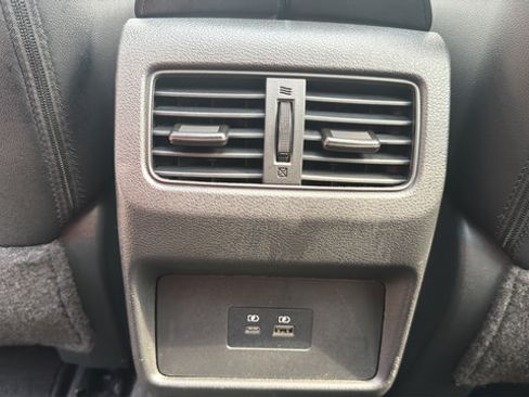 Used 2023 Nissan Rogue SL AWD/4WD image 12