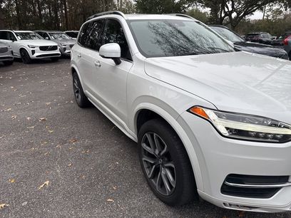 Used 2019 Volvo XC90 T5 Momentum w/ Multimedia Package