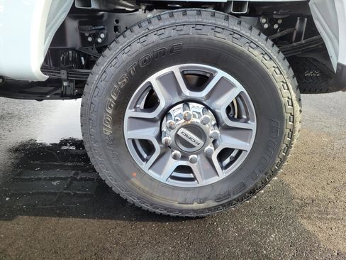 New 2026 Ford F350 Lariat image 9