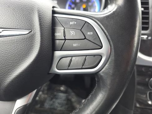 Used 2019 Chrysler 300 Touring w/ Quick Order Package 2EF RWD image 15
