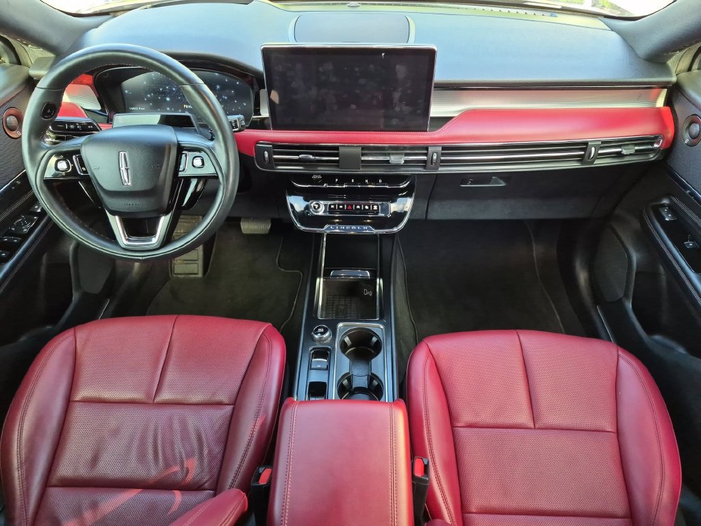 Used 2023 Lincoln Corsair Reserve w/ Equipment Group 202A AWD/4WD image 15