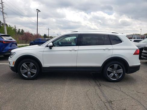 Used 2020 Volkswagen Tiguan SEL AWD/4WD image 7