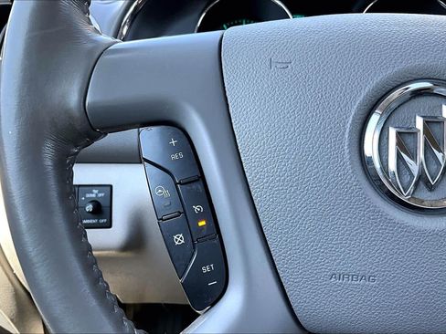 Used 2017 Buick Enclave Premium FWD image 24