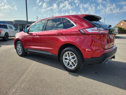 Used 2024 Ford Edge SEL w/ Convenience Package AWD/4WD image 3