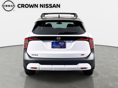 New 2026 Nissan Kicks SR FWD image 6