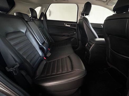 Used 2022 Ford Edge SEL image 16
