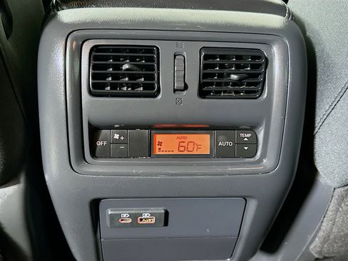 Used 2019 Nissan Pathfinder SV image 23