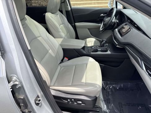 Used 2019 Cadillac XT4 Premium Luxury w/ Technology Package AWD/4WD image 7