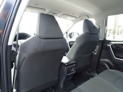 Certified 2025 Toyota RAV4 LE FWD image 22