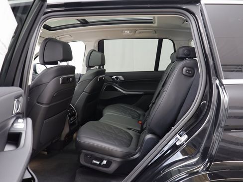 New 2026 BMW X7 xDrive40i w/ Premium Package image 14