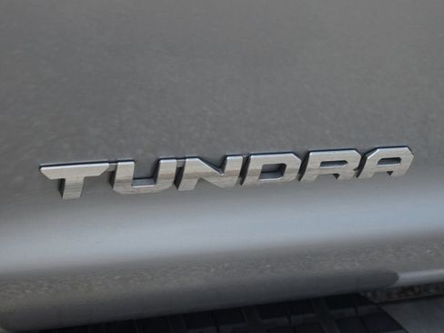 Used 2019 Toyota Tundra Limited w/ Limited Premium Package AWD/4WD image 17