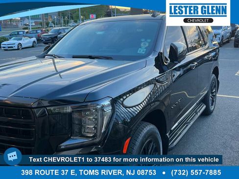 Used 2024 GMC Yukon SLT w/ SLT Luxury Package AWD/4WD image 1