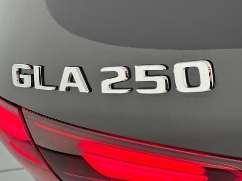 Certified 2026 Mercedes-Benz GLA 250 image 10