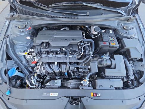 Used 2024 Hyundai Elantra SEL FWD image 31