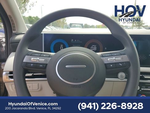 New 2025 Hyundai Tucson SEL image 12