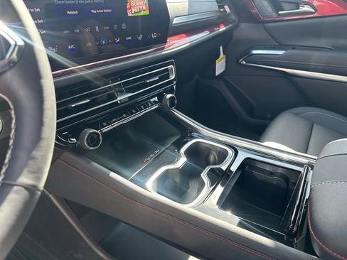 New 2026 Chevrolet Traverse Z71 w/ LPO, Floor Liner Package AWD/4WD image 10