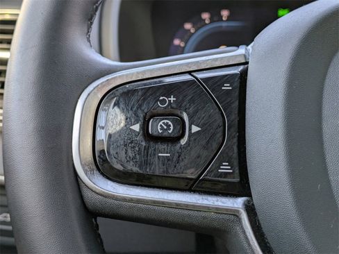 Certified 2024 Volvo XC90 B6 Ultimate w/ Lounge Package image 37