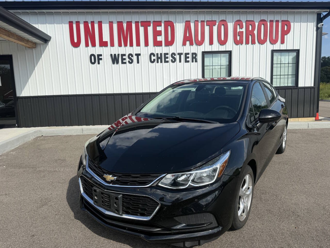 Used 2018 Chevrolet Cruze LS FWD image 1