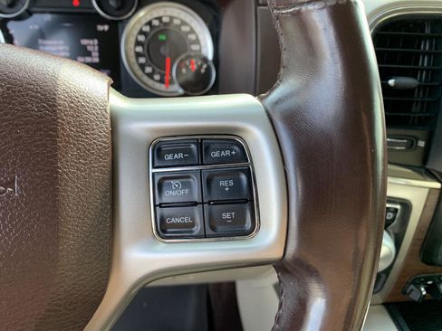 Used 2014 RAM 1500 Laramie w/ Convenience Group image 23