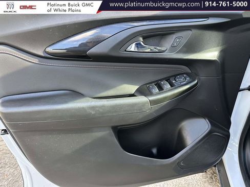 Used 2023 Chevrolet TrailBlazer RS w/ Convenience Package image 18