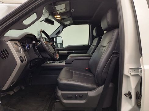 Used 2016 Ford F250 Lariat w/ Lariat Ultimate Package image 5