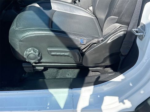 Used 2021 Jeep Wrangler Sport S image 21