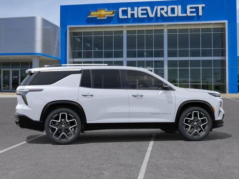 New 2026 Chevrolet Traverse High Country w/ LPO, Floor Liner Package AWD/4WD image 5