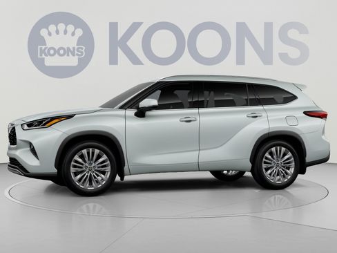 New 2026 Toyota Highlander Platinum AWD/4WD image 4