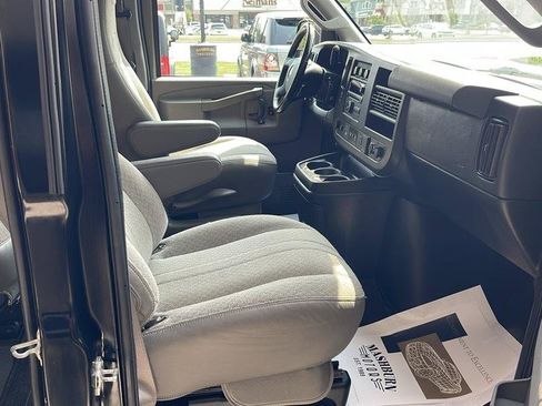 Used 2021 Chevrolet Express 3500 LT w/ LT Preferred Equipment Group RWD image 34
