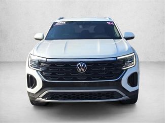 Used 2024 Volkswagen Atlas Cross Sport SE FWD video 2