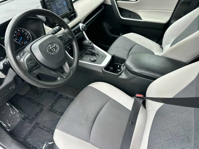 Used 2022 Toyota RAV4 XLE w/ Convenience Package AWD/4WD image 10