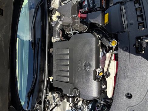 Used 2014 Toyota Avalon XLE FWD image 31