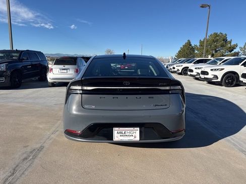 Used 2024 Toyota Prius Prime Premium image 9