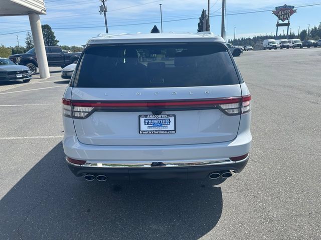 Used 2025 Lincoln Aviator Reserve AWD/4WD image 3