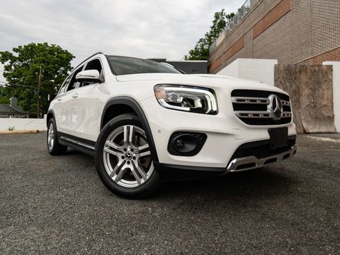 Used 2020 Mercedes-Benz GLB 250 4MATIC w/ Premium Package image 1
