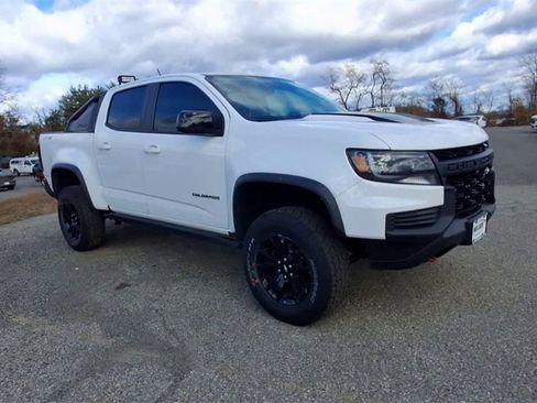 Used 2022 Chevrolet Colorado ZR2 w/ ZR2 Dusk Special Edition image 2