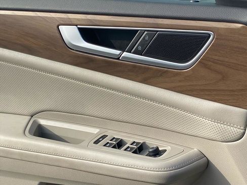 Certified 2024 Volkswagen Atlas SE image 17